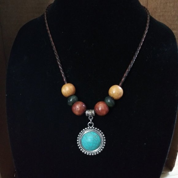 **CLEARANCE SALE**  A Touch of Southwestern Style Necklace - Picture 1 of 11